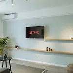Sunny 2br Flat - Old Town View *