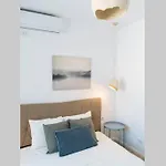 Sunny 2br Flat - Old Town View Apartament