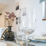 Sunny 2br Flat - Old Town View