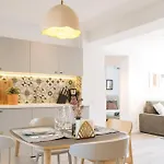 Sunny 2br Flat - Old Town View * Bucureşti