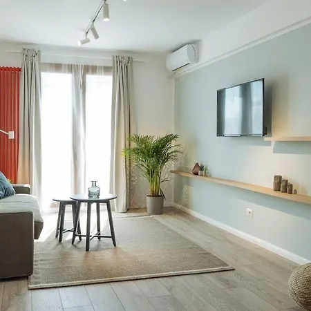 Sunny 2br Flat - Old Town View Daire