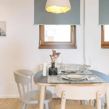 Sunny 2br Flat - Old Town View Apartment Bucharest