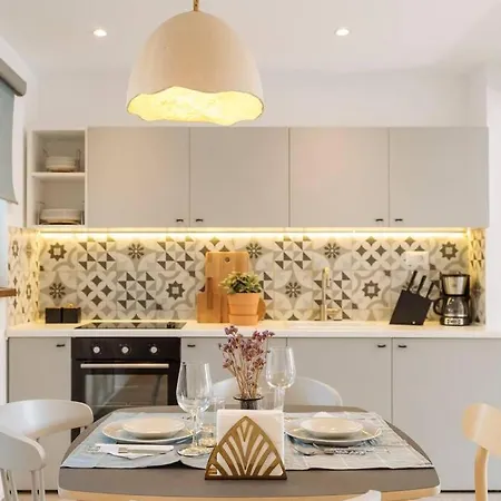 דירה Sunny 2br Flat - Old Town View *