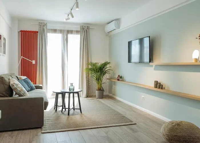 Sunny 2br Flat - Old Town View Апартаменти
