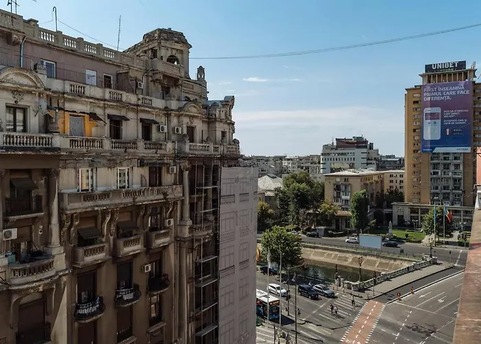 Sunny 2br Flat - Old Town View