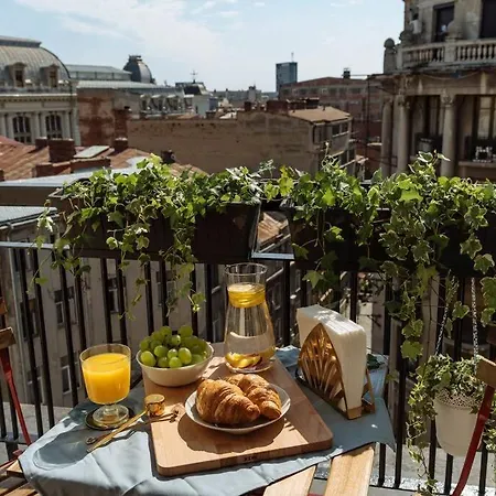Appartement Sunny 2br Flat - Old Town View Boekarest