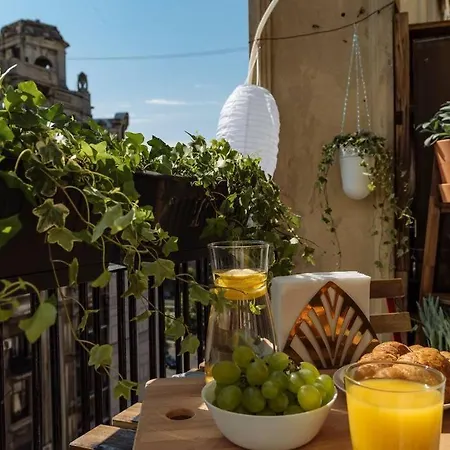 Apartamento Sunny 2br Flat - Old Town View Bucarest