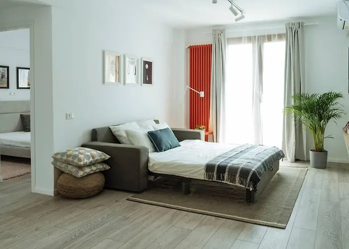 Sunny 2br Flat - Old Town View Appartement Boekarest