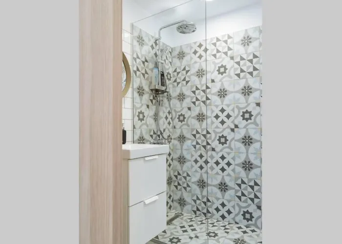 Appartement Sunny 2br Flat - Old Town View
